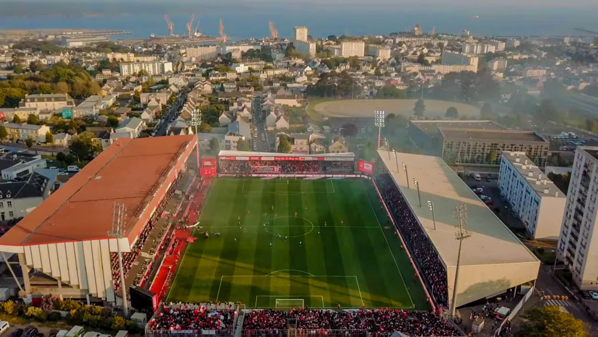 Stade Francis Le Blé : la rénovation est possible, c'est trois fois moins  cher... - Elu·es écologistes Brest